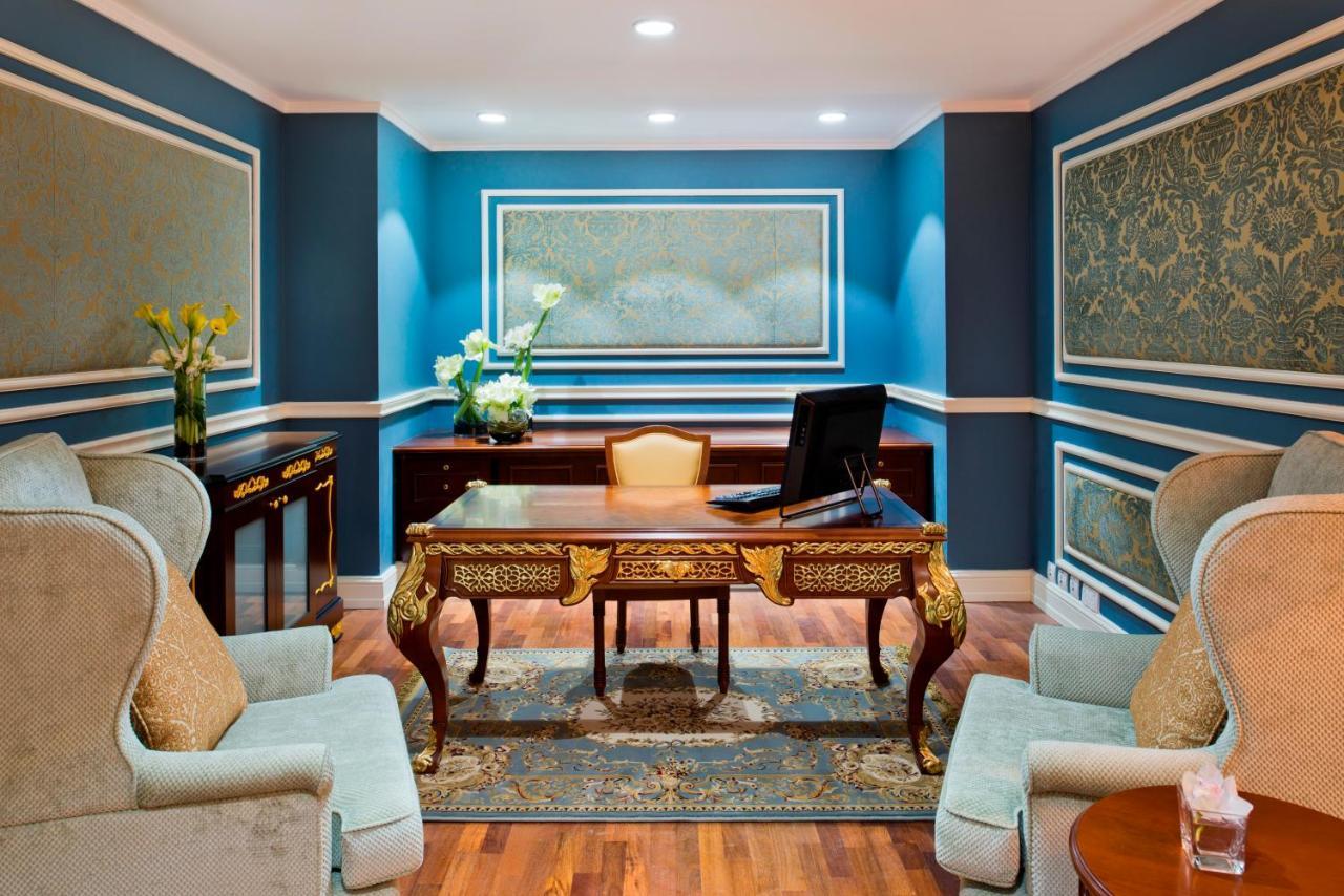 Warwick Hotel 5*