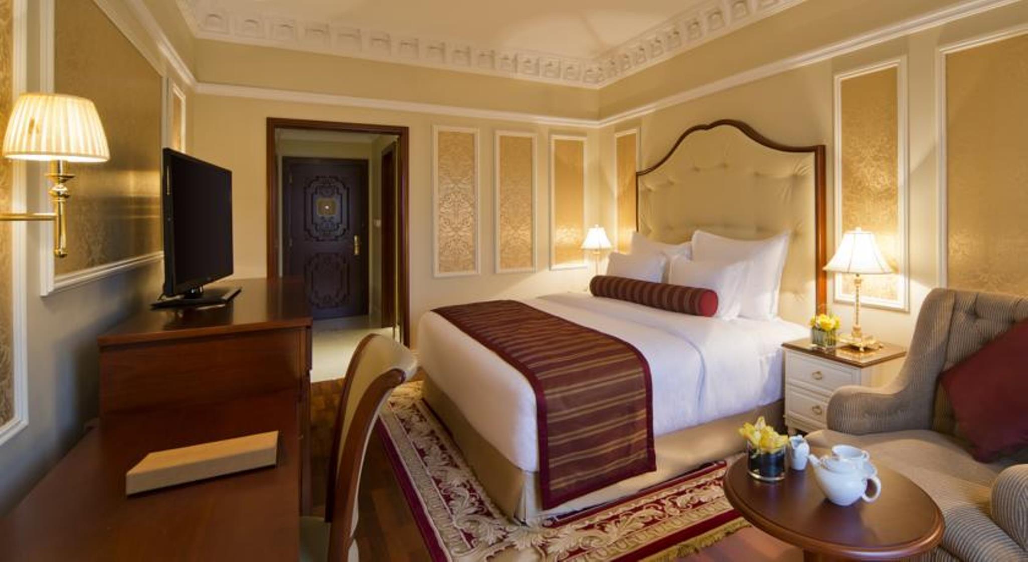 Hotel Warwick 5*