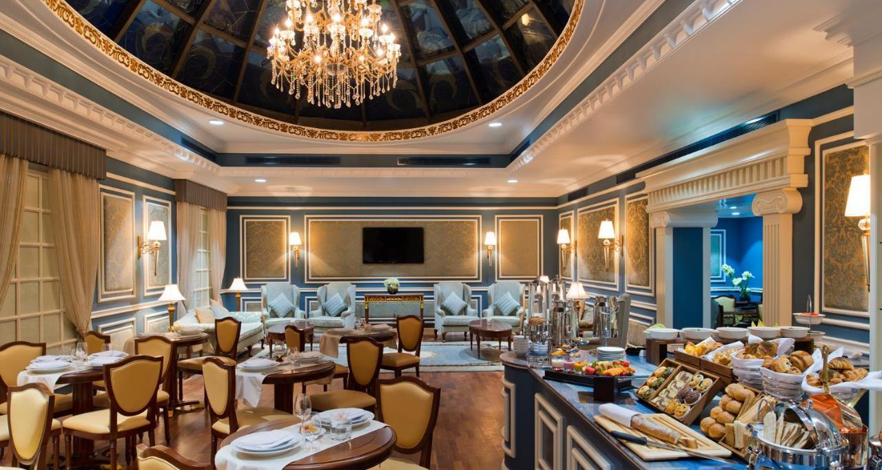 Hotel Warwick 5*
