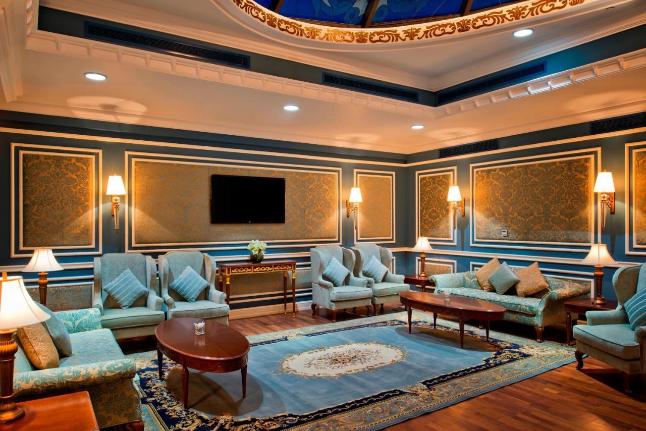 Warwick 5* Doha