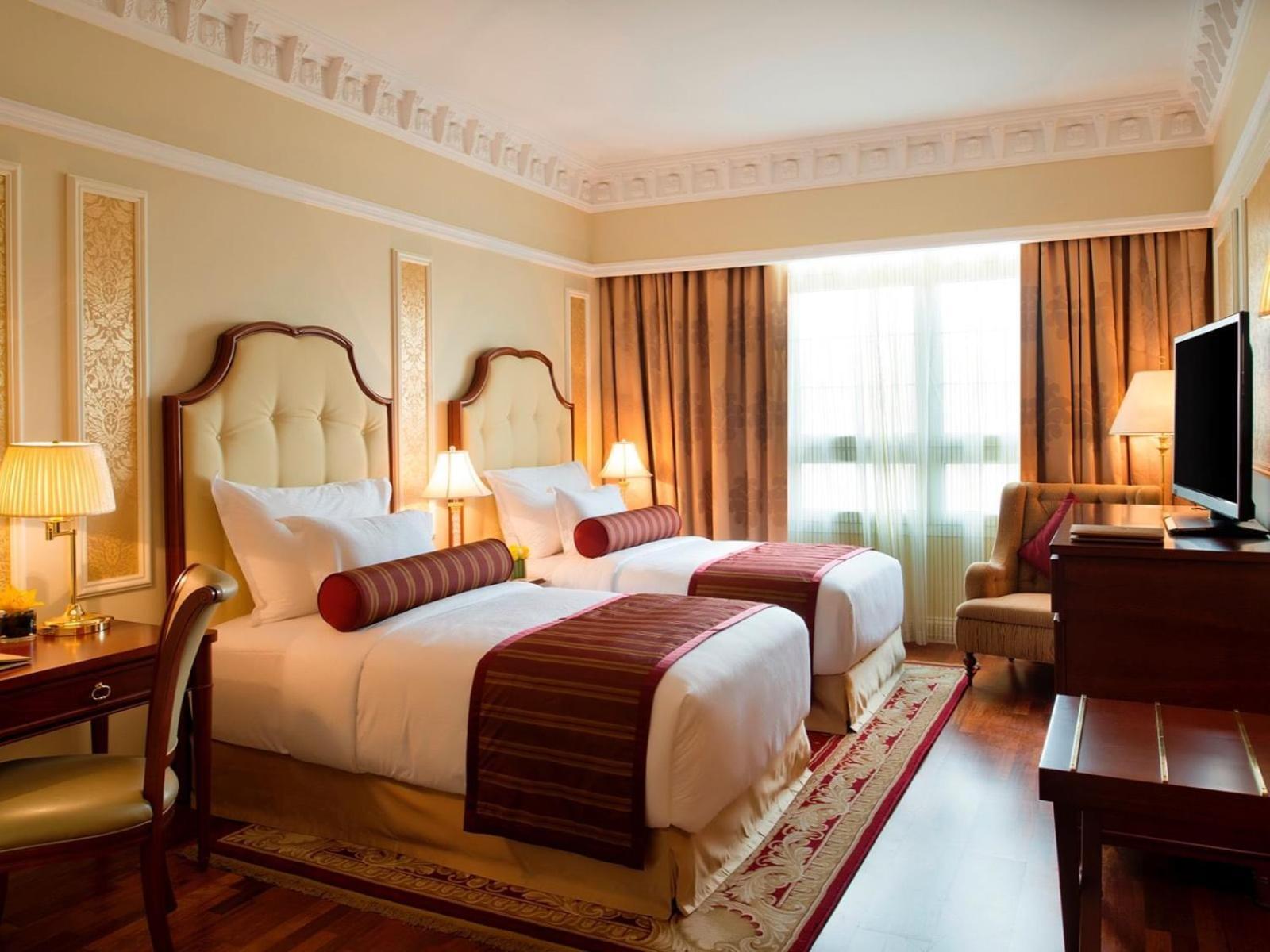 Warwick 5* Doha